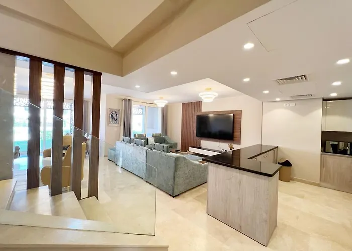 Mangrovy Townhouse 4bd הורגהדה