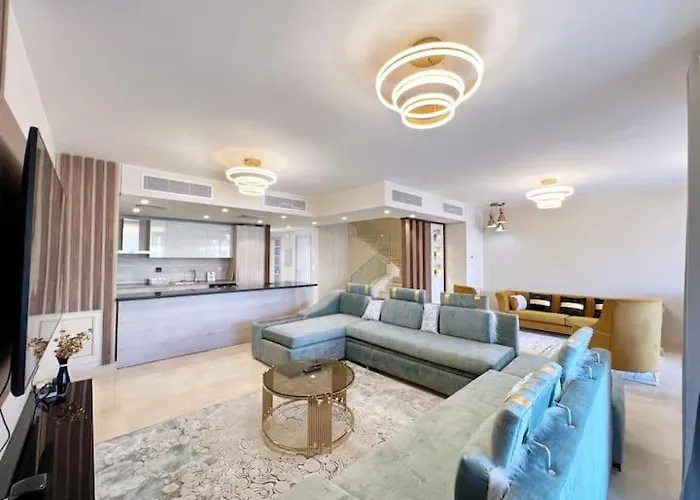 Mangrovy Townhouse 4bd *
